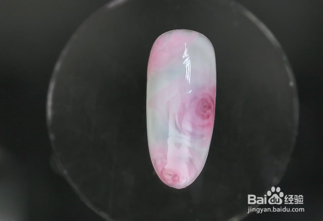 怎样做浪漫的晕染玫瑰花美甲？