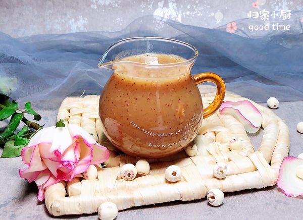 红枣银耳莲子汤