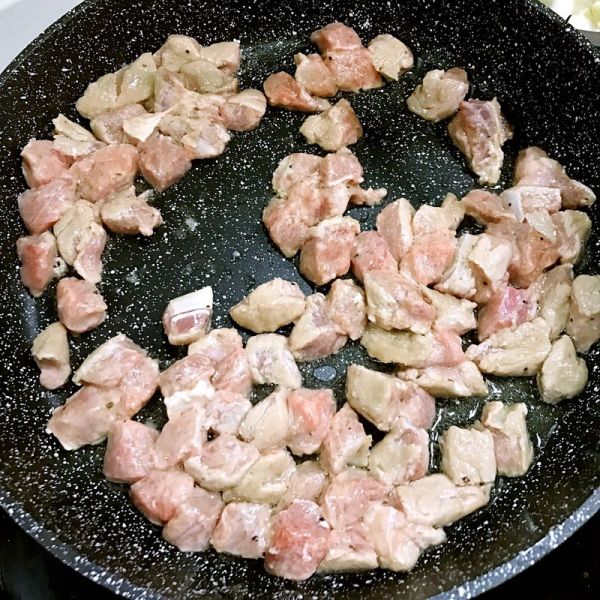 黑椒山药牛肉粒