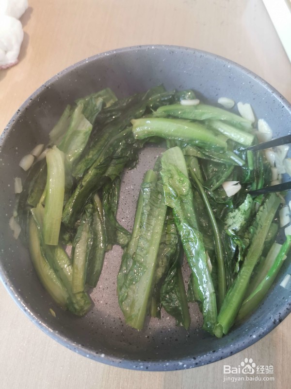 蒜炒油麦菜做法