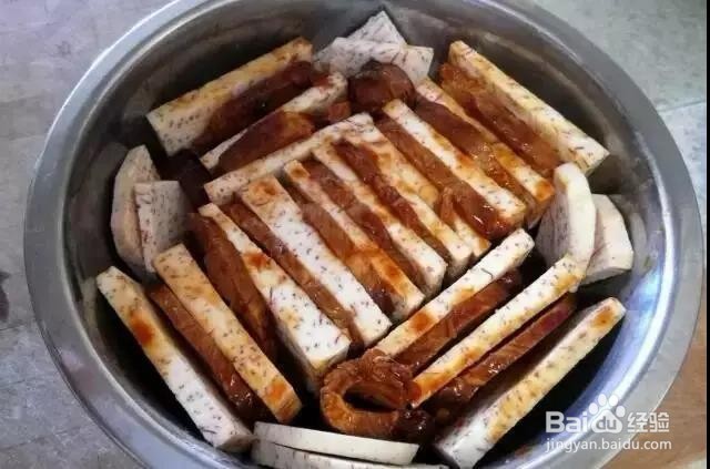 芋头扣肉的做法