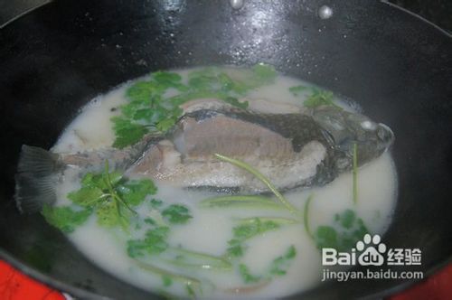 滋补鲫鱼汤的做法