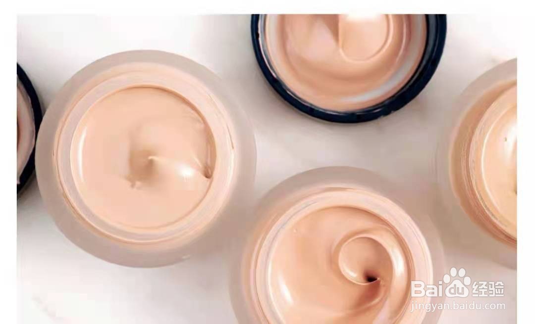 擦完粉底脸干怎么补救