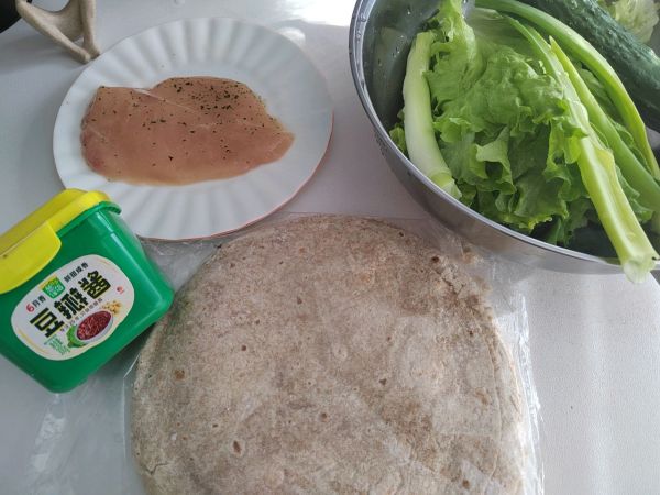 减脂水煎鸡肉卷