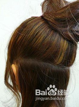 DIY约会淑女侧扎花苞头发型