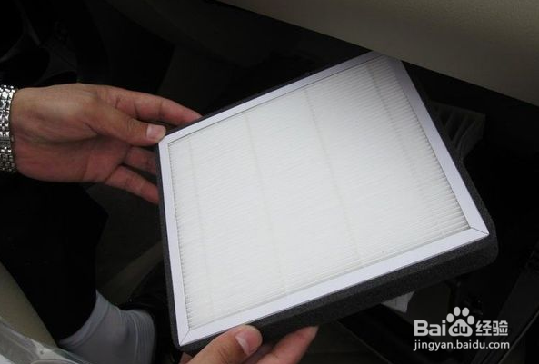 丰田RAV4更换空调滤芯安装教程