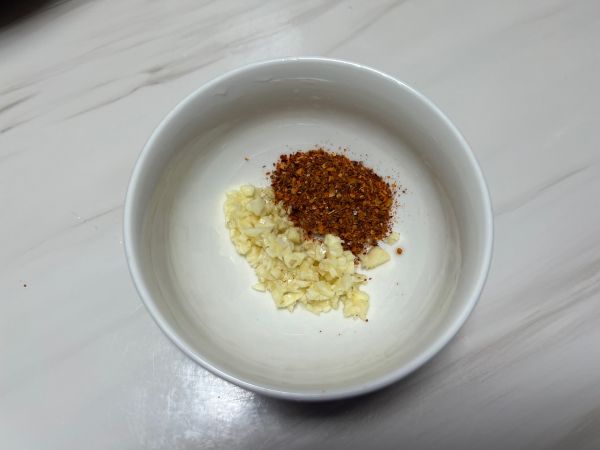 凉拌黄瓜金针菇