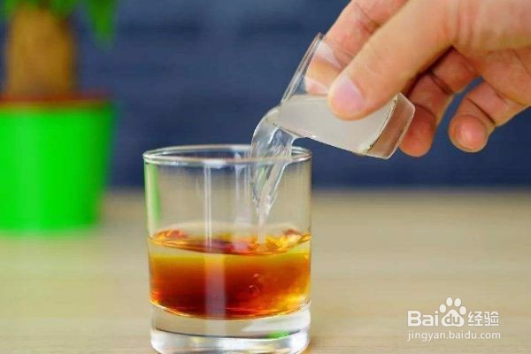 被阳光晒红且疼怎么办