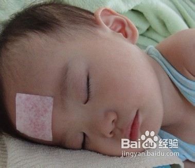 宝宝积食发烧怎么办
