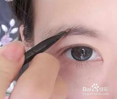 男生学化妆好不好呢？