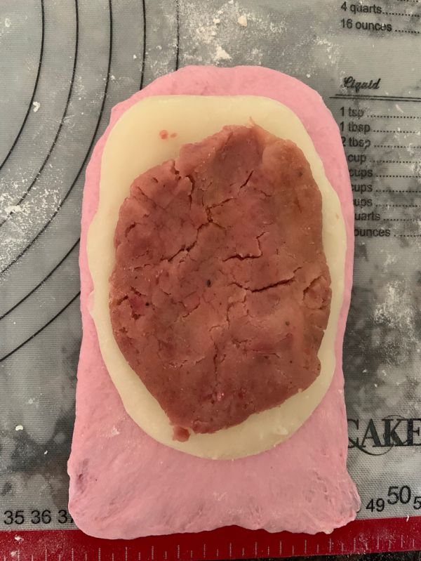 火龙果麻薯芋头欧包