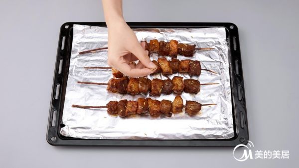 红柳枝烤羊肉串