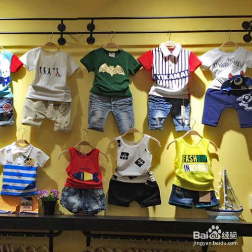 实体童装店衣服的挂法
