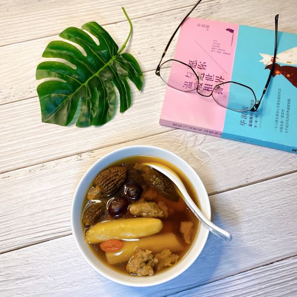 羊肚菌山药养生汤