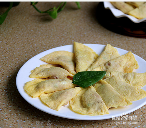 制作鲜味蛋饺
