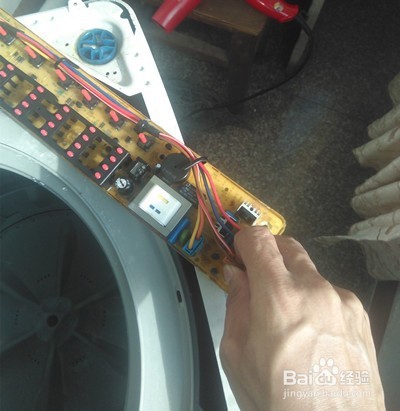 全自动洗衣机按键开关电脑板更换方法