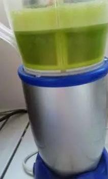 夏日炎炎，来杯苦瓜汁消消暑吧