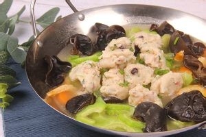 食补养生虾干苦瓜章鱼丸汤的做法