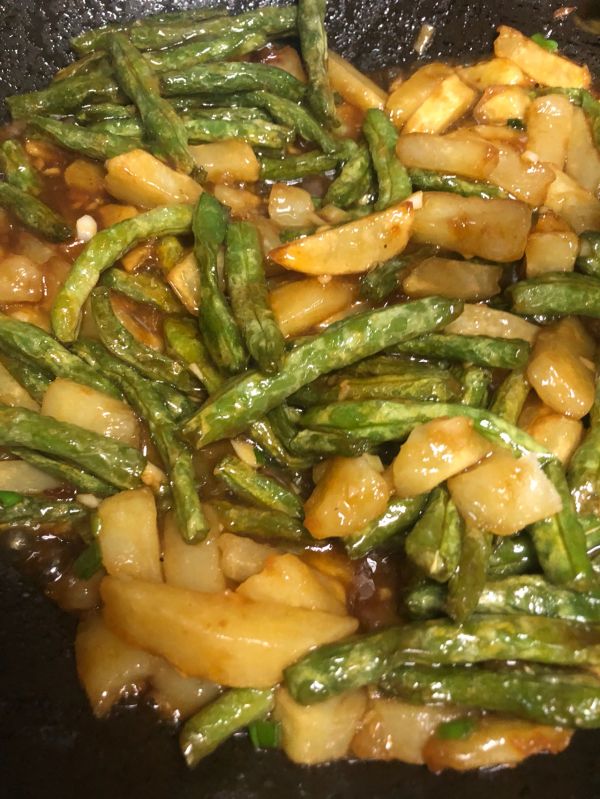 红烧豆角土豆条