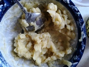 芝士黑椒土豆泥的做法