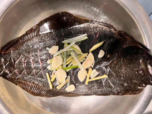 年夜饭清蒸鸦片鱼