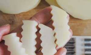 孜然狼牙土豆的做法