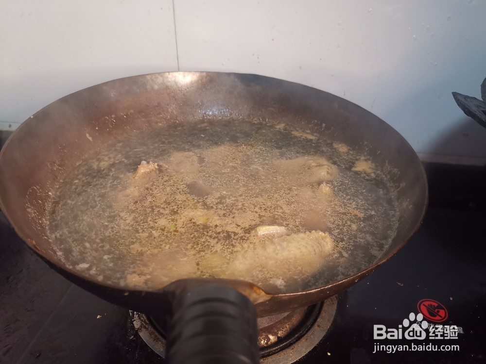萝卜丁炖鸡肉