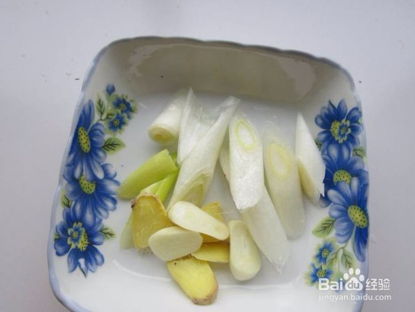 怎么做鸭血豆腐煲