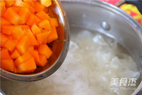 金果银耳甜羹