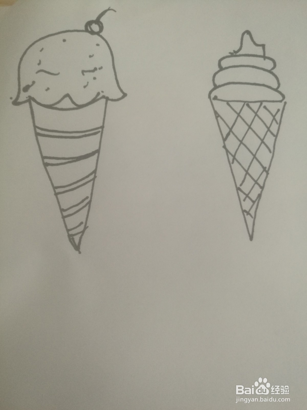 随手画两种冰激凌的简笔画