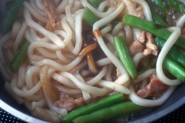 四季豆焖乌冬面