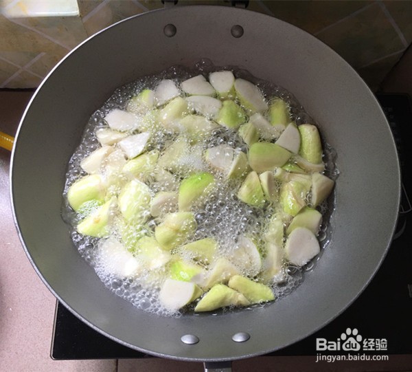 水笋烧鸡翅根的做法