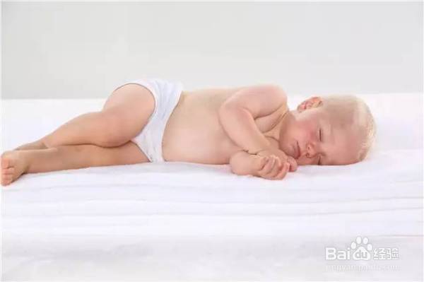 起红疹就一定是热痱吗？3招教你预防宝宝长痱子！