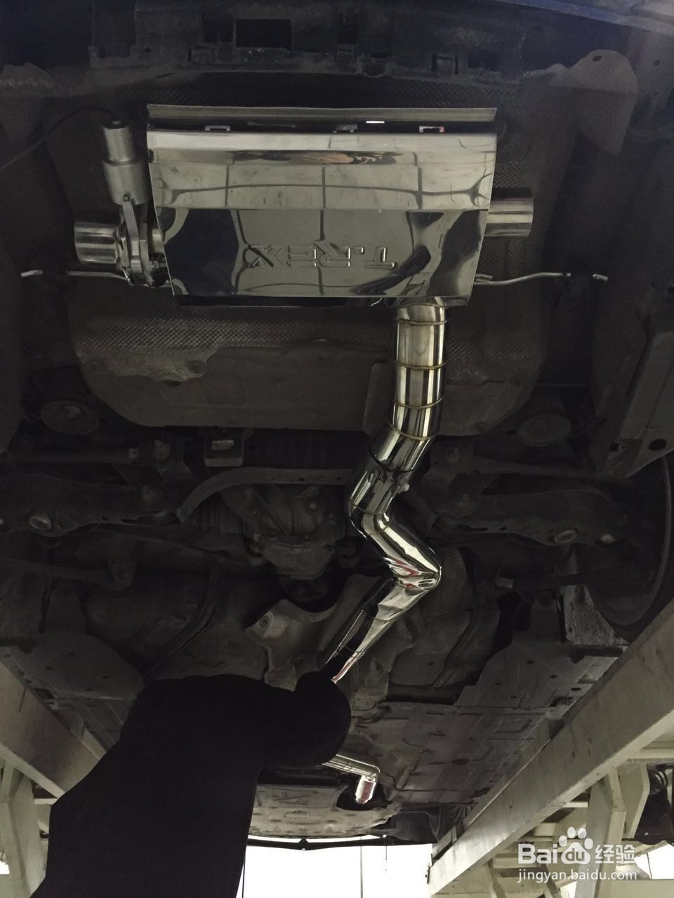 宝马F30 3系改装T-REX排气，手机WIFI控制