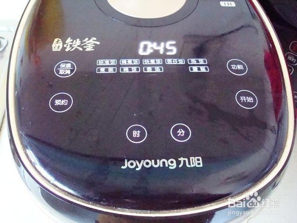 如何制作电饭煲莲藕汤烧鸡