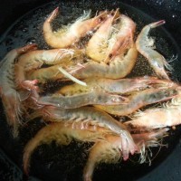 黑胡椒香辣虾的做法