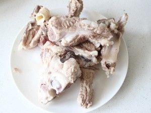 白花菇排骨的做法 百度经验