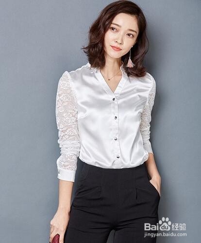 女性在秋季如何选择服装能使自己更漂亮？