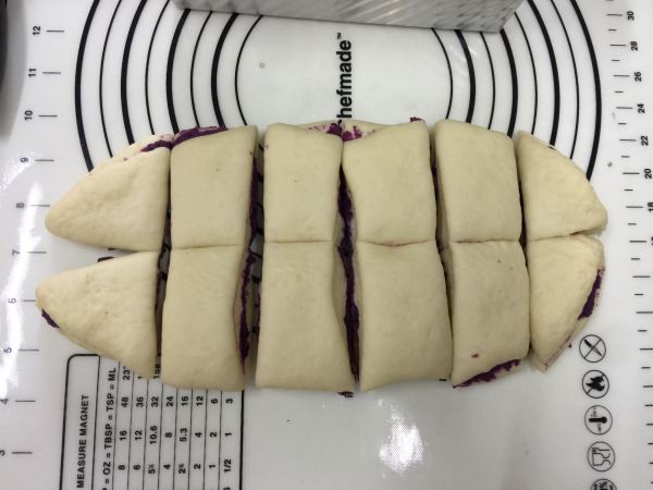 紫薯椰蓉手撕包