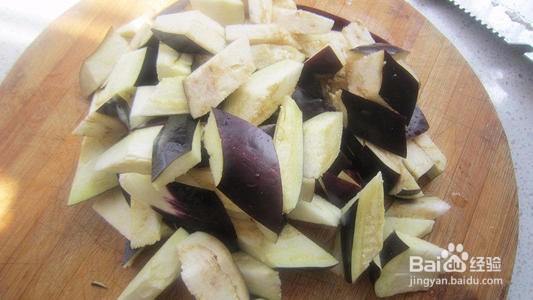 好吃到停不下来的红烧茄子，让你垂涎欲滴