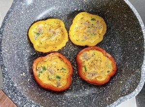 双色彩椒蛋饼做法大全