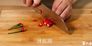鲜嫩多汁蒜苗炒牛肉