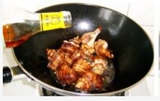 吃海螺不可大意——酱爆海螺