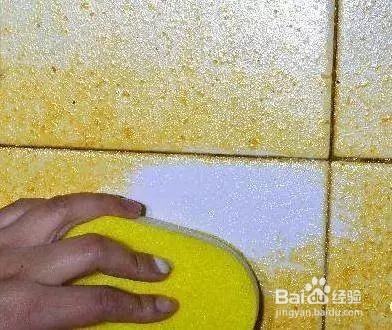 如何处理厨房墙壁上的油渍