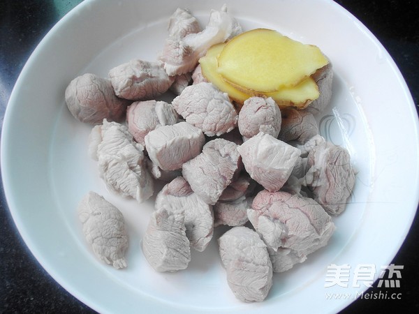 春笋玉米胡萝卜瘦肉汤