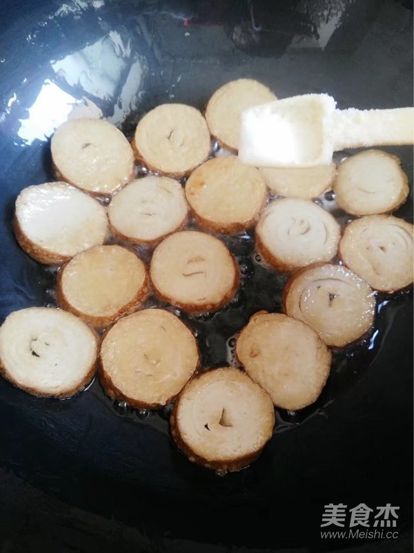 腊味烩素鸡的做法