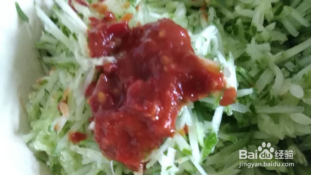 怎样做辣酱拌黄瓜？清爽又可口。