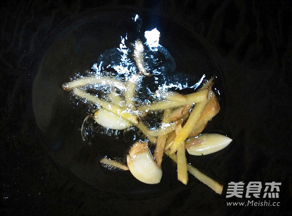 时蔬炒牛肉的做法