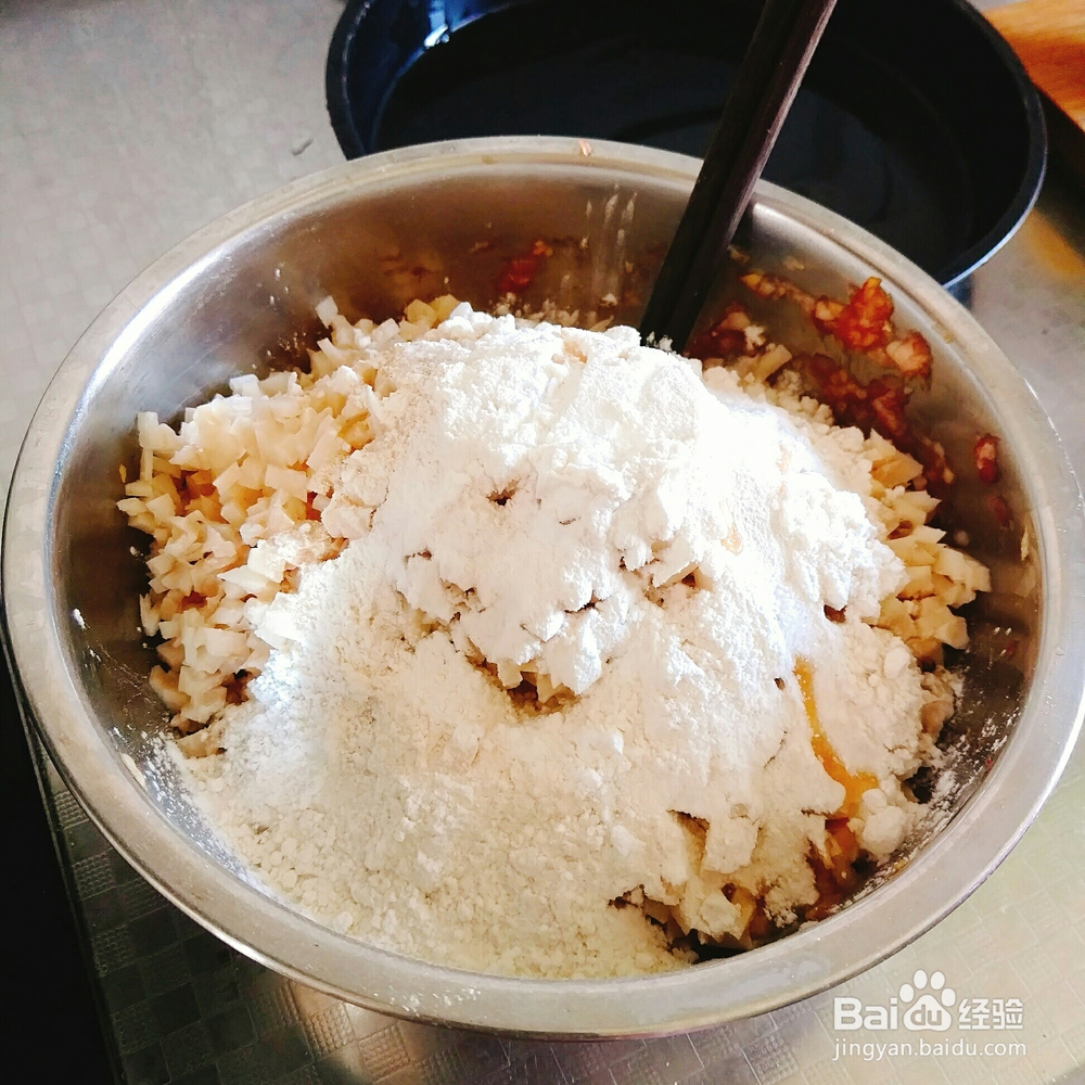 口味清脆的炸藕丸