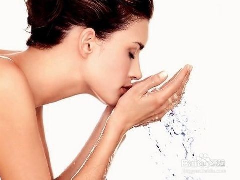 如何去眼内红血丝